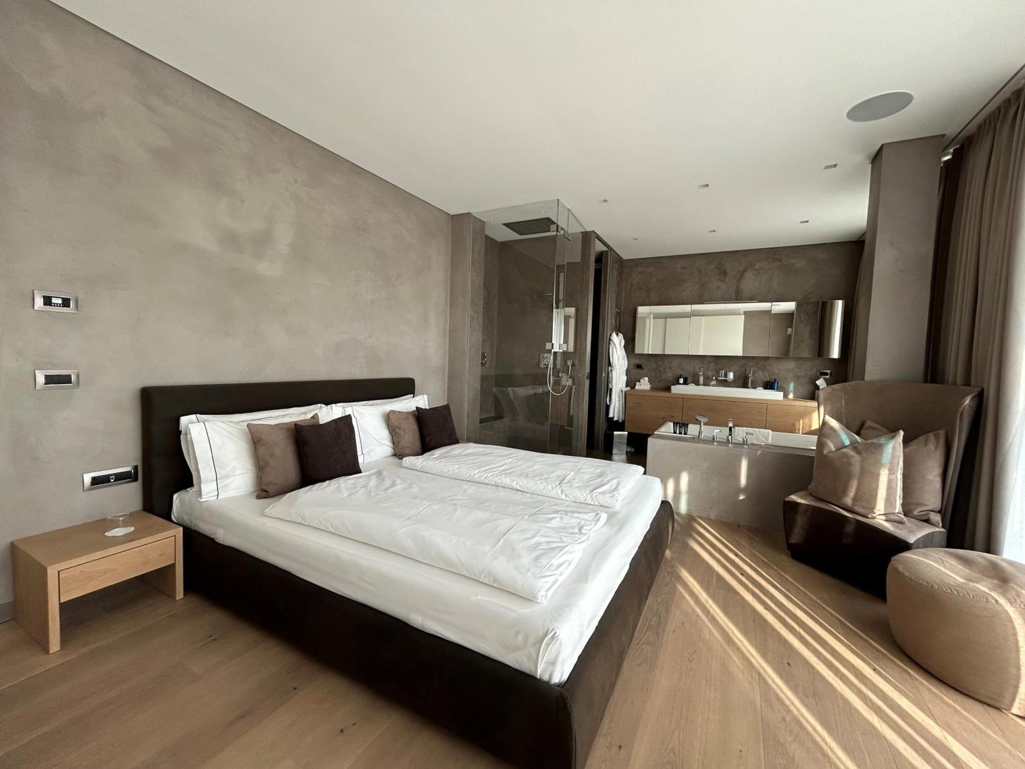 Eden Reserve Hotel การ์โดเน ริเวียรา ภายนอก รูปภาพ