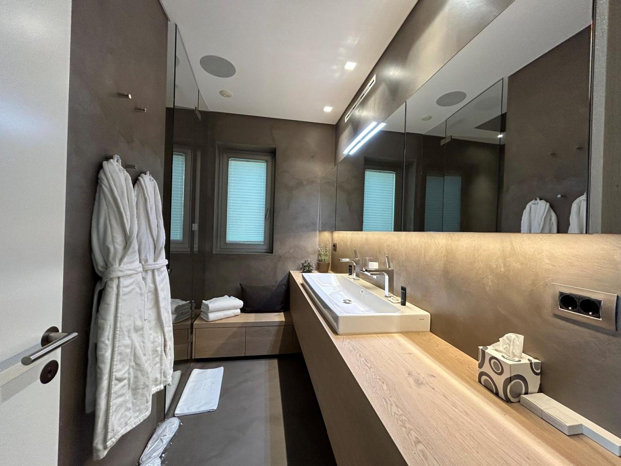 Eden Reserve Hotel การ์โดเน ริเวียรา ภายนอก รูปภาพ